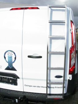 RVS Ladder Volkswagen Crafter (&#039;17&gt;), 180&ordm; deur, H3, montage op rechterscharnier